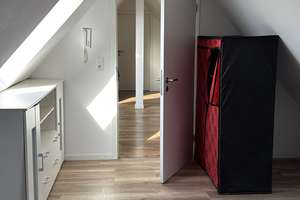 Gemütliches Dachgeschosszimmer mit eigener Küchenzeile in Stuttgart-Obertürkheim – Augsburger Straße 351, 70327 Untertürkheim (Ortsteil), Stuttgart – Vorschaubild 8