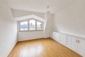 Geräumige & bezugsfreie Wohnung mit Südwest-Terrasse + KFZ Stellplatz nahe S-Bhf. Lichtenrade!  – Wildauer Straße 1, 12307 Lichtenrade, Berlin – Vorschaubild 3