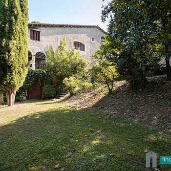 Masia Pairal a la Vall d'en Bas - La Pinya