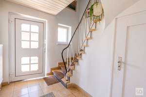 60-iger-Zwei-Fam.haus, großer Garten, 784 qm, Dop.garage +Carport, frei, ruhige Lage Gaimersheim – Die vollständige Adresse der Immobilie erhältst du vom Anbieter., 85080 Gaimersheim – Vorschaubild 3