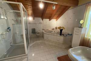 Repräsentatives Einfamilienhaus mit Einliegerwohnung – Die vollständige Adresse der Immobilie erhältst du vom Anbieter., 86453 Dasing – Vorschaubild 15