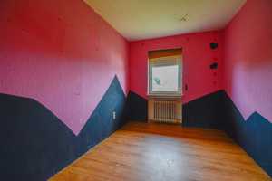 Sanierungsbedürftiges Zweifamilienhaus mit ausbaufähigem Dachgeschoss in Stockheim-Neukenroth – Kronach (Kreis) – Vorschaubild 12