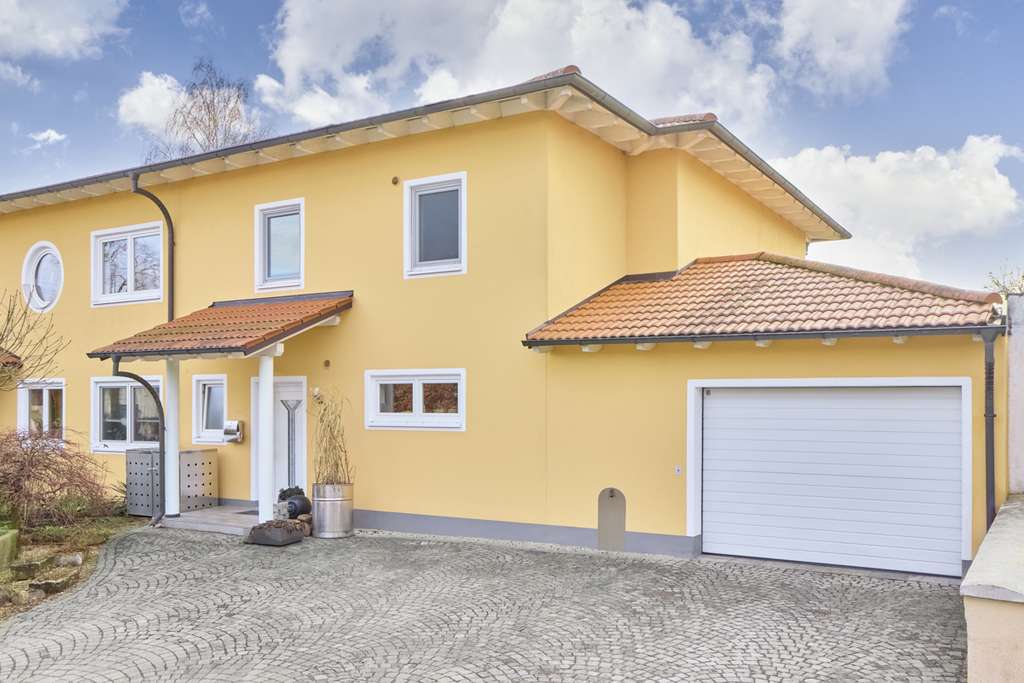 Immobilie in Langerringen - "Bilder sagen mehr als tausend Worte!" Stilvolle Doppelhaushälfte in Langerringen - Bild 0