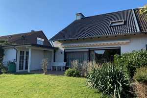 SANKT AUGUSTIN in top Lage, gepflegte Einfam. DHH mit 5-6 Zi., 301 m² GrSt., Keller, Garten, Garage – Rhein-Sieg-Kreis – Vorschaubild 1