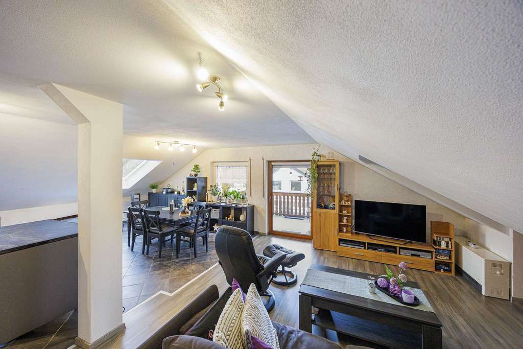 Immobilie in Sachsenheim - WEITBLICK: Viel Platz im Grünen! - Bild 3