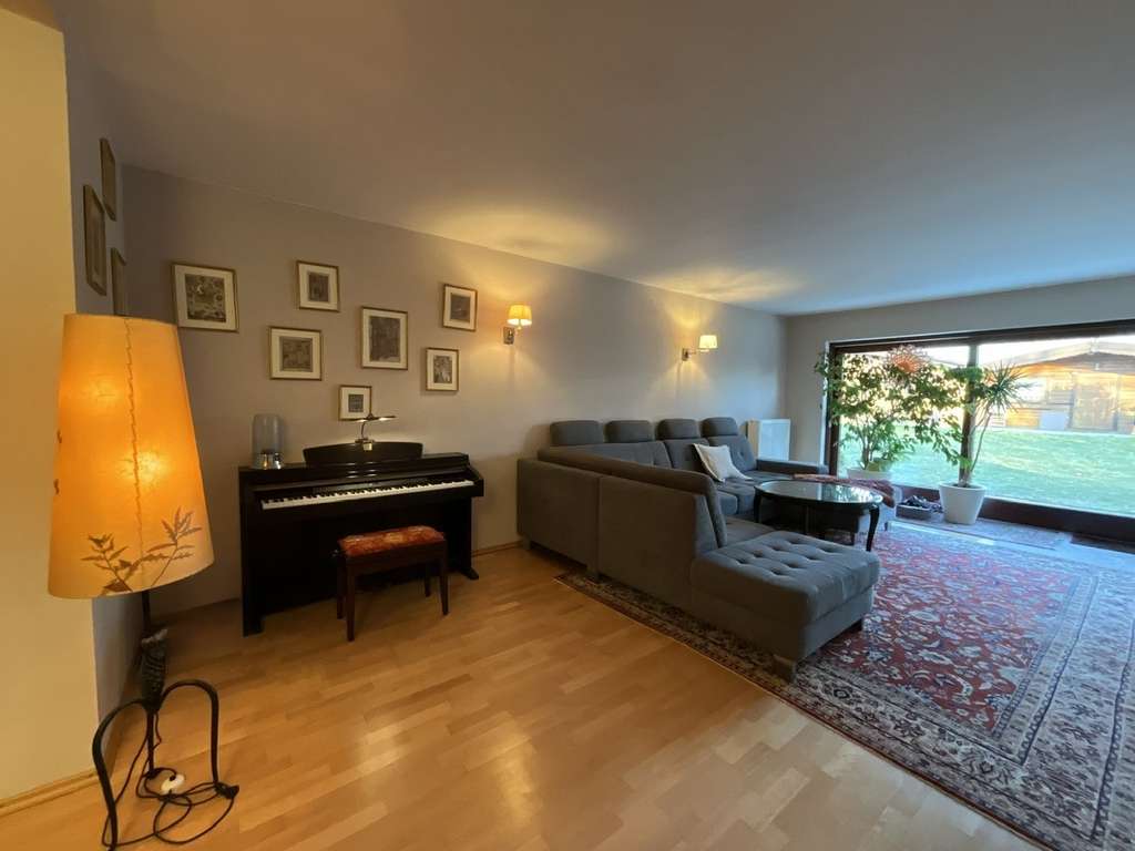 Immobilie in Stöckse - Ihr Traumhaus in idyllischer Lage – Viel Platz für Familie und Hobbys

 - Bild 3