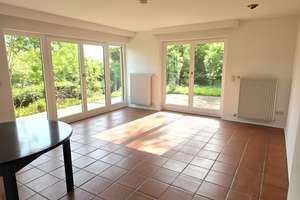 Ruhig gelegene 3,5-Zimmer-Wohnung mit EBK, Terrasse und eigenem Gartenbereich zu vermieten – Die vollständige Adresse der Immobilie erhältst du vom Anbieter., 97082 Zellerau, Würzburg – Vorschaubild 4