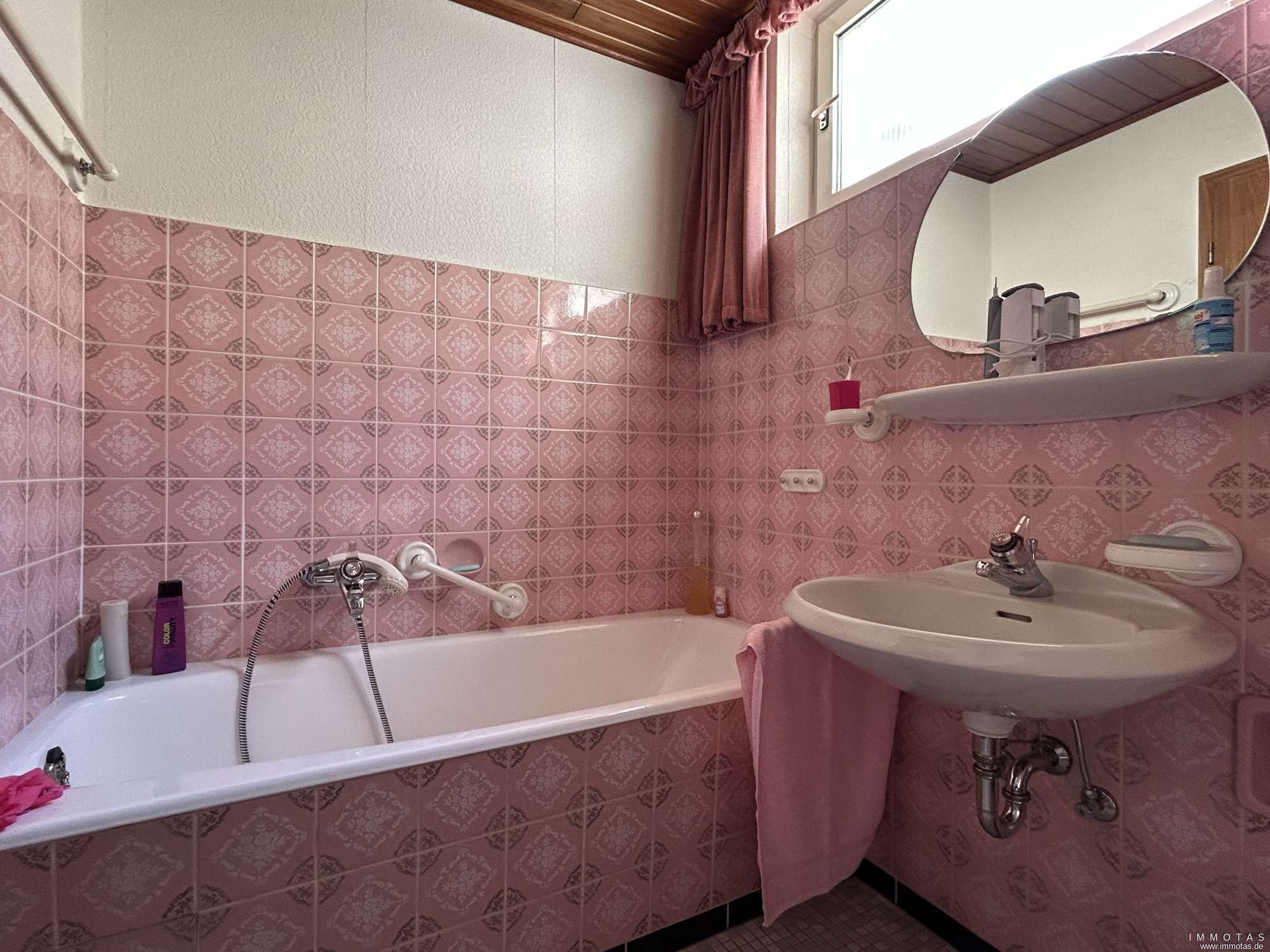 Immobilie in Cochem - Geräumige Doppelhaushälfte mit Garten und Garage - auch als Zweifamilienhaus nutzbar - Bild 2