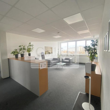 Moderne Büroflächen in Moabit | Stellplätze & Sonnenschutz | Nähe Jungfernheide & Spree