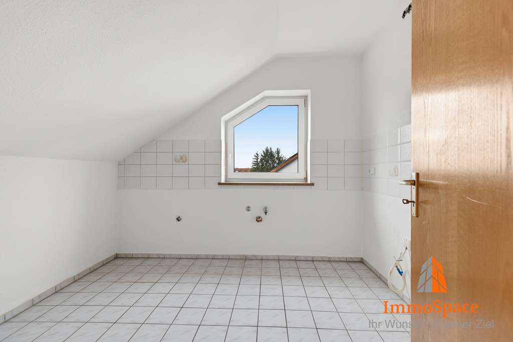 Immobilie in Thannhausen - IMMOSPACE *** Helle 2-Zimmer-Dachgeschosswohnung *** Balkon und Garage *** - Bild 4