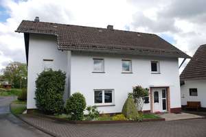 Gepflegtes, renoviertes Einfamilienhaus mit 4 Zimmern in ruhiger Lage von Much!