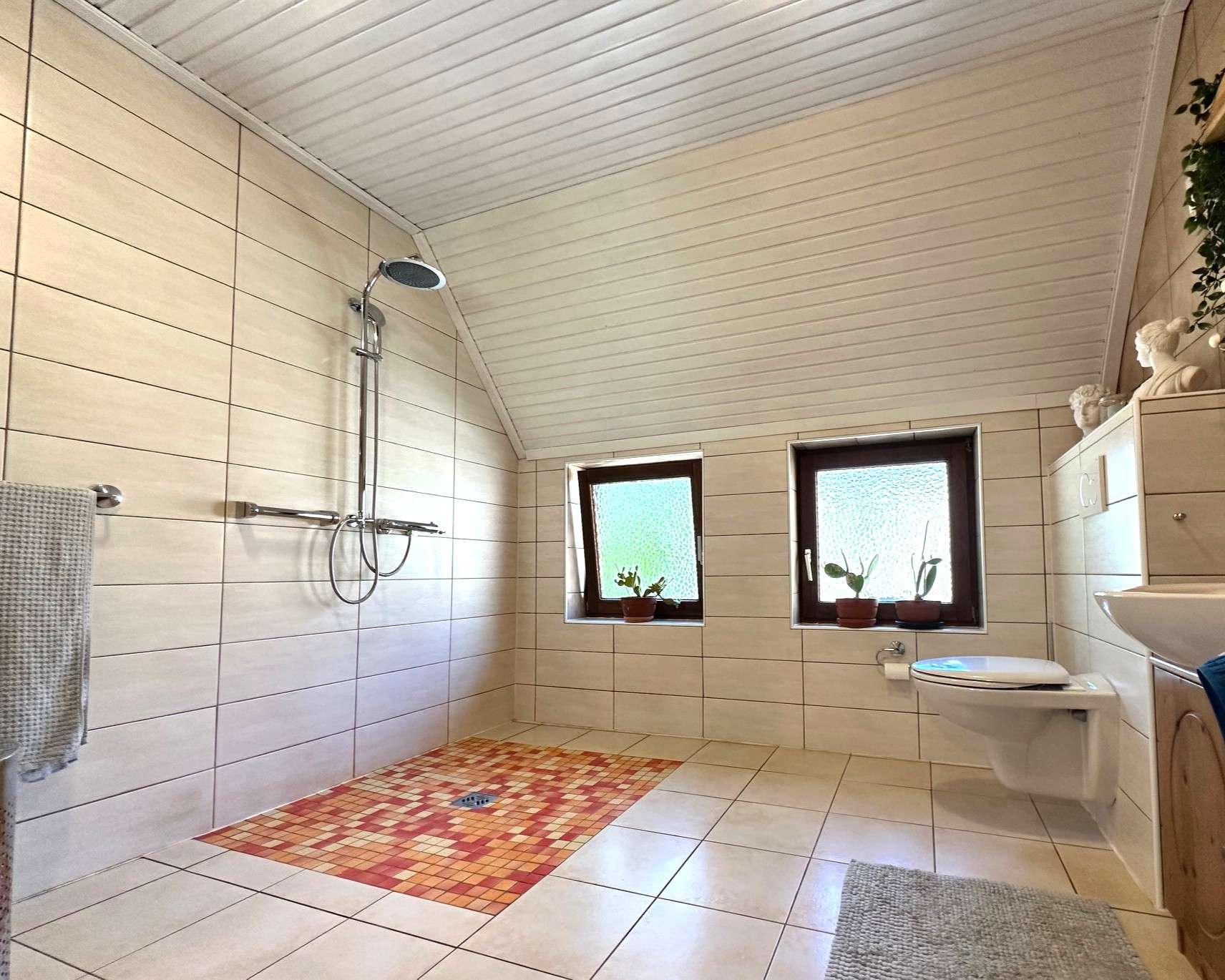 Immobilie in Schwanewede - Historisches Reetdachhaus (ca. 1900): Eingebettet in viel Natur - Ihr Charme-Projekt - Bild 2