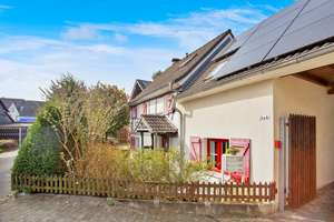 Charmantes Fachwerkhaus mit Kamin, Terrassen und ausgebautem Dachgeschoss in naturnaher Lage – Die vollständige Adresse der Immobilie erhältst du vom Anbieter., 51467 Hebborn, Bergisch Gladbach – Vorschaubild 2