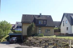 Ein Haus zum Verlieben – mit Platz für Ihre Wohnträume – Lachentorstraße 35, 71229 Leonberg – Vorschaubild 2