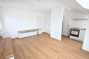 Helle 3-Zimmer-Dachgeschosswohnung mit Weinbergblick in Würzburg-Heidingsfeld – Die vollständige Adresse der Immobilie erhältst du vom Anbieter., 97084 Heidingsfeld, Würzburg – Vorschaubild 9