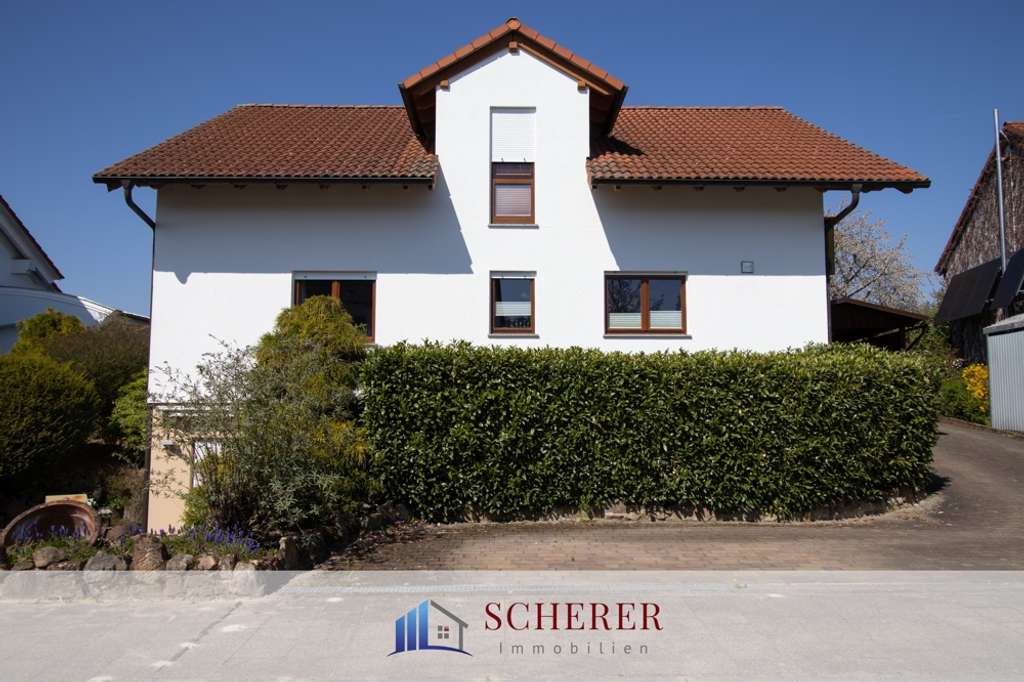 Großzügiges Einfamilienhaus mit Einliegerwohnung in bevorzugter Lage von Landau – WoHö