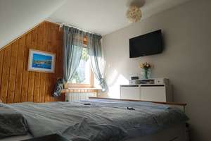 Großzügige 3-Zimmer-Wohnung mit zusätzlichen Dachgeschossräumen, Balkon, Pool & Sauna in Kniebis – Kohlwaldweg 20, 72250 Freudenstadt – Vorschaubild 5