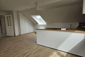Helle 2,5-Zimmer Wohnung mit Balkon, neuer Küche und Einbauschränken in Leopoldshöhe – Rehweg 6, 33818 Leopoldshöhe – Vorschaubild 2