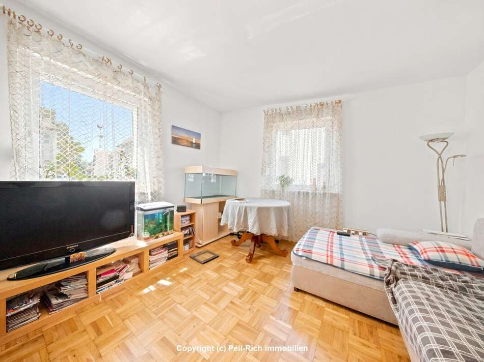 Wohnzimmer EG Wohnung vorne