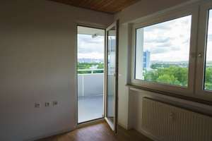 Ohne Makler & Bezugsfrei: Renovierte 3-Zimmer-Wohnung im 12. OG mit Sonnenbalkon und Blick ins Grüne – Mönchfeldstraße 110, 70378 Mönchfeld, Stuttgart – Vorschaubild 21