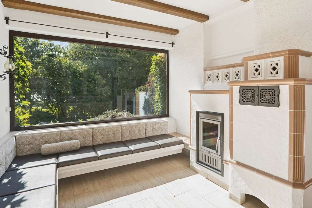 Immobilie in Eggenfelden - Wohnhaus mit Einliegerwohnung, ca. 300m². Grundstück mit Waldhütte am Bach ca. 1.700 m2 - Bild 3