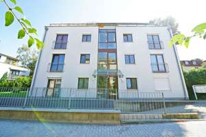 Sonnige 1-RW im 2.OG* Süd-Ost-Balkon*Bad mit Wanne* TG-E-SP* attraktive, grüne & zentrale Lage* Top* – Würzburger Straße 43, 1187 Plauen (Stadtteil), Dresden – Vorschaubild 5