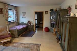 Gepflegter, geräumiger Bungalow in schöner Wohnlage mit ausgebautem Dachgeschoss, Garage und Garten – Die vollständige Adresse der Immobilie erhältst du vom Anbieter., 84561 Mehring – Vorschaubild 12