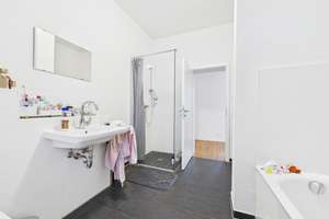 Stilvoll & smart: A+-Energie, perfekte Raumaufteilung – Die vollständige Adresse der Immobilie erhältst du vom Anbieter., 30419 Leinhausen, Hannover – Vorschaubild 4