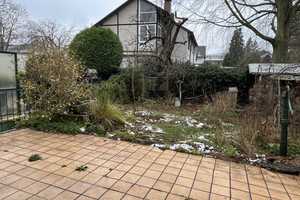 Bezugsfrei !!
Großes 3-Familienhaus (240 m²/9 Zimmer) mit Sonnengarten und Sonnenbalkon in TOP-Lage – Bonn – Vorschaubild 5