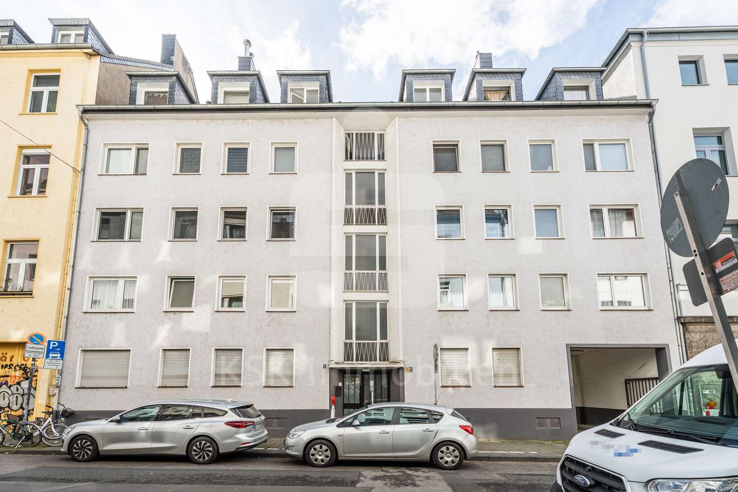 Modernisierungsbedürftige Wohnung in Top Innenstadt Lage, Kuniberts Viertel!, Köln – Bild 1