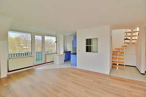 City - Blick über die Dächer gemütl. Maisonette - 3 Zimmer  mit 2  Balkonen – Die vollständige Adresse der Immobilie erhältst du vom Anbieter., 28195 Bahnhofsvorstadt, Bremen – Vorschaubild 8