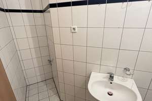 **kleine 2 Zimmerwohnung mit Balkon und Einbauküche, ideal für Studenten oder Auszubildende** – Wolfenbütteler Straße 45, 39112 Sudenburg, Magdeburg – Vorschaubild 6