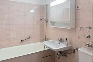 Zuhause ankommen & entspannen: 2- Zimmer-ETW mit Spa-Bereich im 17. Obergeschoss – Die vollständige Adresse der Immobilie erhältst du vom Anbieter., 81243 Aubing-Süd, München – Vorschaubild 5