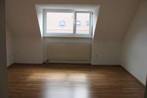 Moderne, renovierte 3-Zi-Dachgeschoss-Wohnung (kein Balkon), perfekt für 2er-WG – Die vollständige Adresse der Immobilie erhältst du vom Anbieter., 70372 Kurpark, Stuttgart – Vorschaubild 9
