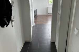 Geschmackvolle 2-Raum-Dachgeschosswohnung mit Balkon und Einbauküche in Köln – Die vollständige Adresse der Immobilie erhältst du vom Anbieter., 51063 Mülheim (Ortsteil), Köln – Vorschaubild 5