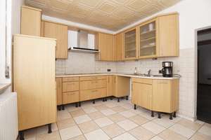 Zweifamilienhaus in guter Lage mit Doppelgarage und Garten – Die vollständige Adresse der Immobilie erhältst du vom Anbieter., 67655 Innenstadt West/Kotten, Kaiserslautern – Vorschaubild 6