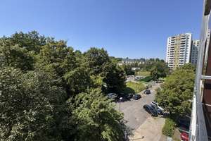 Weitblick-Balkon in der 4. Etage mit 4 Zimmern in Remscheid – Henkelshof 5-7, 42897 Henkelshof, Remscheid – Vorschaubild 2