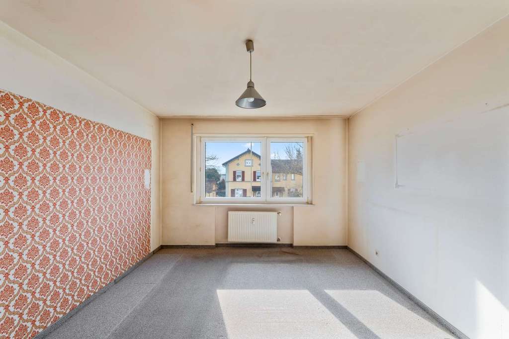 Immobilie in Rheinfelden (Baden) - 3,5-Zimmer-Wohnung mit Loggia und Lift – Renovierungsobjekt in Toplage nahe Bahnhof Herten - Bild 3