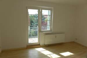 SONNIGE 3 RAUM WOHNUNG MIT BALKON + EINBAUKÜCHE – Die vollständige Adresse der Immobilie erhältst du vom Anbieter., 1237 Prohlis-Nord, Dresden – Vorschaubild 4