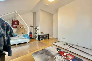 *Modernes RMH mit 2 Garagen & Carport* – Hüttenweg 2/4, 88213 Ravensburg – Vorschaubild 11