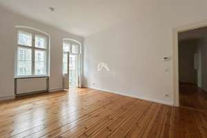RUHIGE ALTBAUPERLE: STILVOLLE 2-ZIMMER-WOHNUNG MIT BALKON IM HERZEN VON FRIEDENAU I PROVISIONSFREI – Rheinstraße 50, 12161 Friedenau, Berlin – Vorschaubild 3