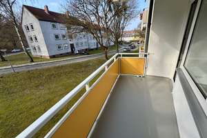 Frisch renovierte 2-Zimmer-Wohnung mit sonnigem Balkon und großzügiger Küche in Gebhardshagen – Sternbergstraße 55, 38229 Gebhardshagen, Salzgitter – Vorschaubild 3