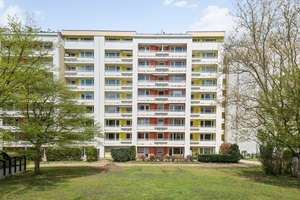 Freiwerdende 3,5-Zimmer-Wohnung im 7.OG - Loggia mit Alpenblick, inklusive TG-Stellplatz! – Die vollständige Adresse der Immobilie erhältst du vom Anbieter., 80993 Alt-Moosach, München – Vorschaubild 1