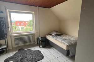1-2 Familienhaus in Altenbeken-Buke, 8 Zimmer+2 Wohn-Eßküchen+2 Bäder+ Gäste WC+ 2 Garagen+Keller – Hachmannstraße 2, 33184 Paderborn (Kreis) – Vorschaubild 36