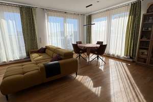 Wohnen mit Charakter: Großzügiges Penthouse in Riedberg