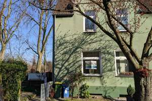 Zechenhaus mit Charme & Garten sucht Macher: Mietfreie Zeit & Materialbudget für Ihre Wohntr
