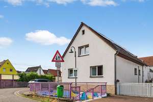Leben. Lachen. Strom sparen. Ihr neues Zuhause in Friedrichstal – Die vollständige Adresse der Immobilie erhältst du vom Anbieter., 76297 Stutensee – Vorschaubild 2