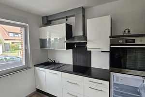 Attraktives und modernisiertes 4-Zimmer-Reihenhaus mit EBK in Peine – Peine (Kreis) – Vorschaubild 2