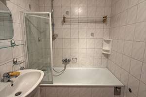 Helle 3-Zimmer-Wohnung mit Balkon & Garage in Erlangen (möbliert, sofort frei) – Geschwister-Scholl-Str. 6, 91058 Schönfeld, Erlangen – Vorschaubild 5