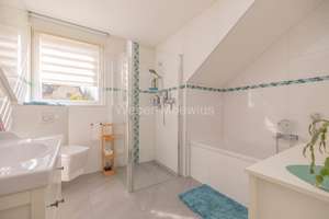 Zwei Wohnwelten unter einem Dach – EFH mit separater Einlieger-Maisonette + großem Garten – Die vollständige Adresse der Immobilie erhältst du vom Anbieter., 51427 Lustheide, Bergisch Gladbach – Vorschaubild 29